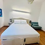 Anna Vatican Luxury