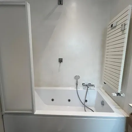 Anna Vatican Luxury Rom